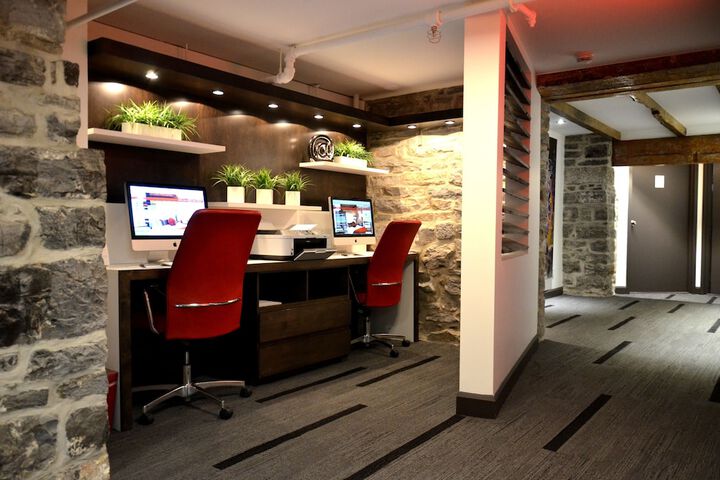 Business Center 44 of 46