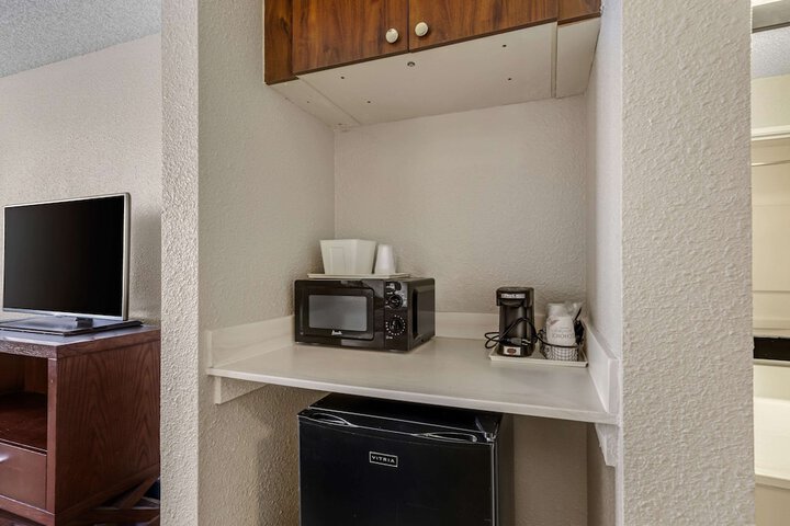 Room 14 of 40