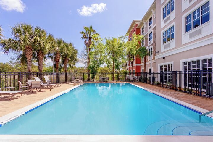Holiday Inn Express & Suites Palm Coast I95 by IHG
