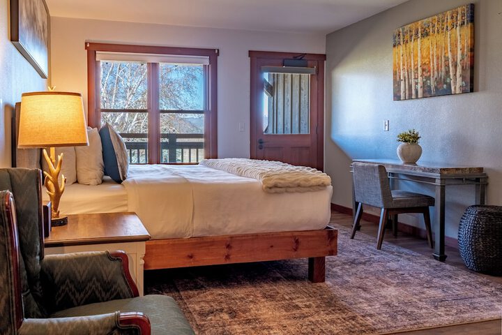 Casia Lodge and Ranch