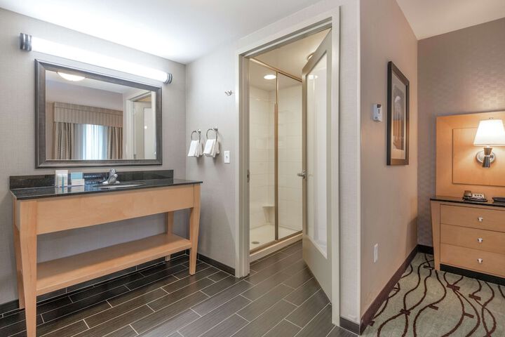 Room 42 of 62