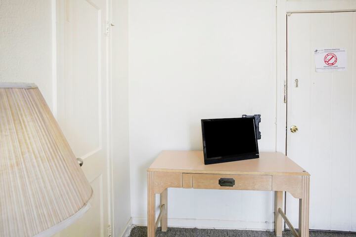 Room 57 of 77