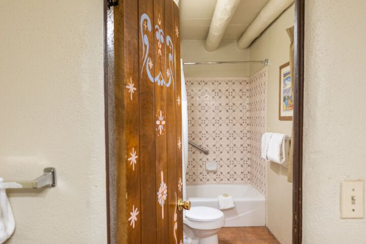 Sagebrush Inn & Suites