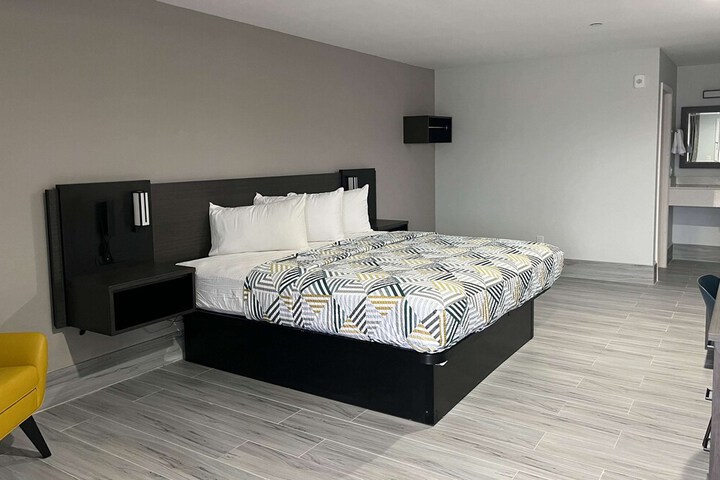 Room 36 of 44