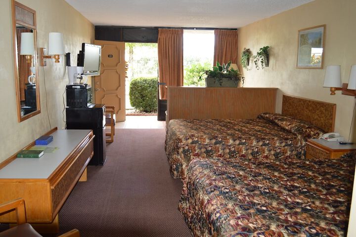 Room 51 of 59