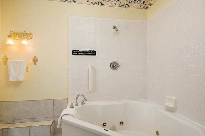 Room 46 of 62
