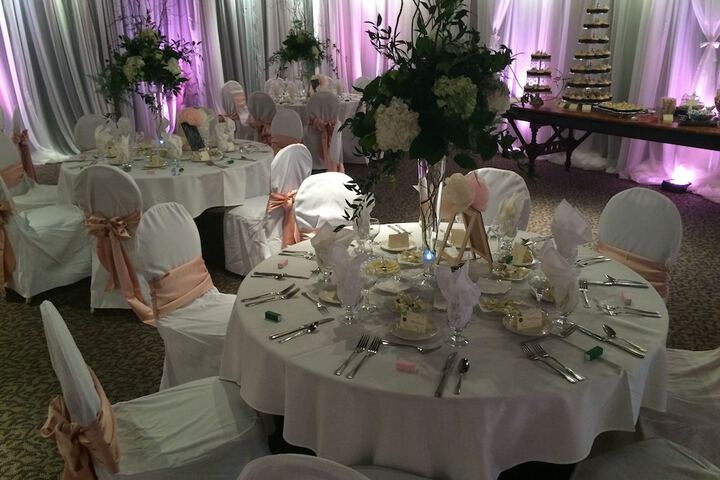 Ballroom/Hall 77 of 92