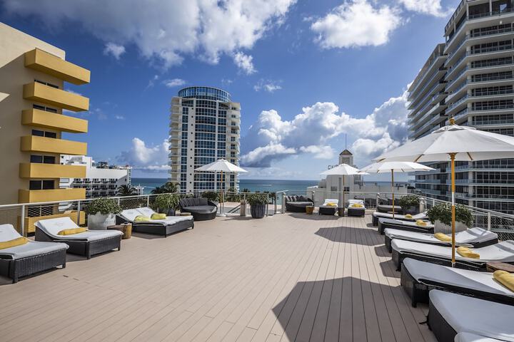 Sundeck 55 of 59