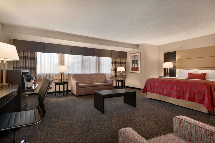 Room 41 of 76