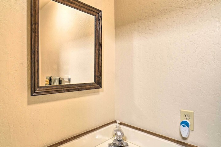 Quiet Home w / Graeagle Meadows Golf Course View!