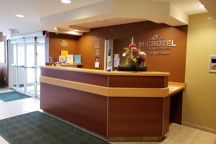 Microtel Inn & Suites by Wyndham Dover