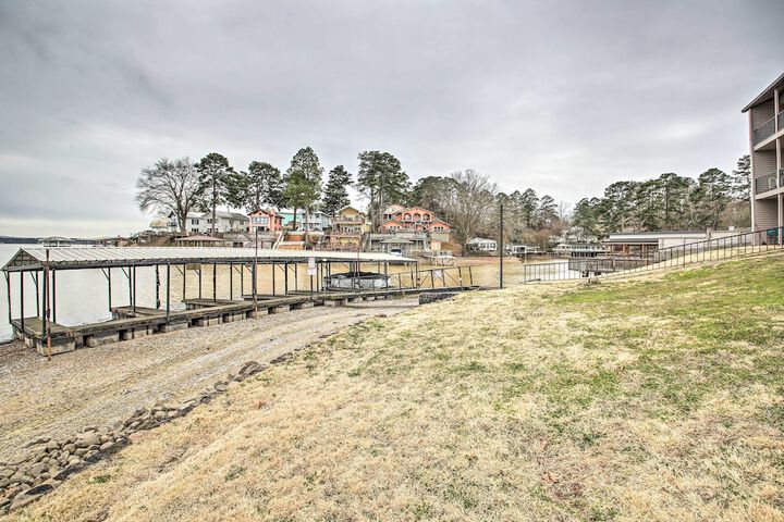 Boat Slip: Lake Hamilton Condo in Hot Springs!