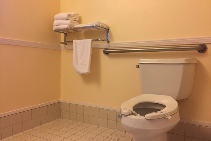 Room 43 of 62