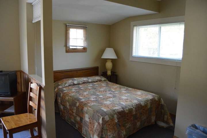Kennebunk Gallery Motel & Cottages