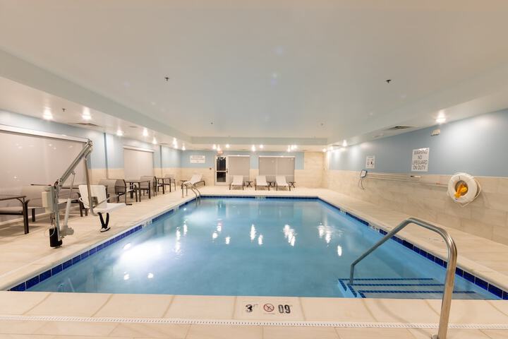 Holiday Inn Express & Suites Harrisonburg University Area by IHG