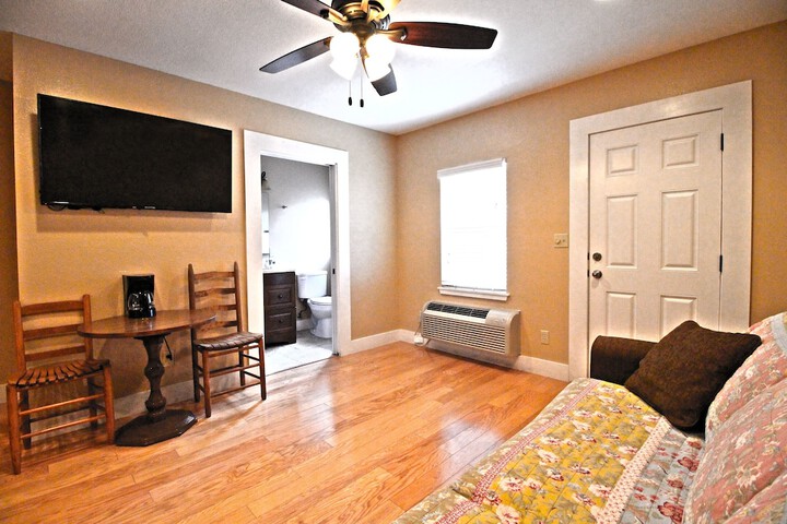 Room 26 of 67