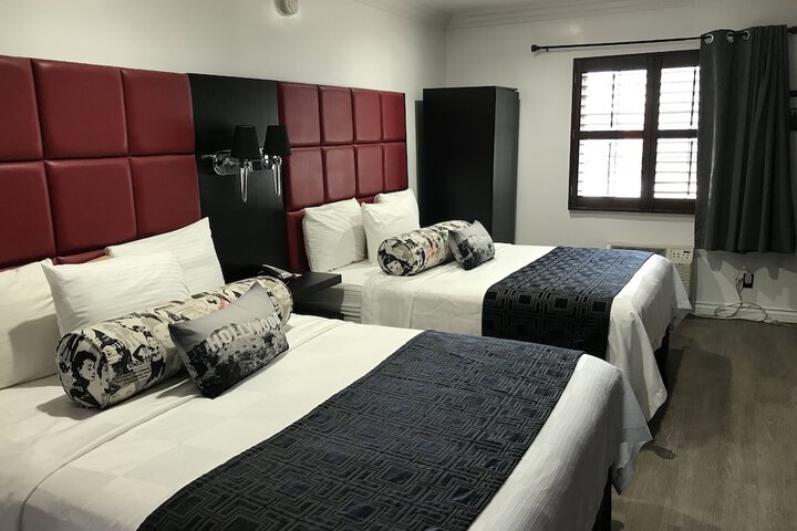 Room 15 of 37