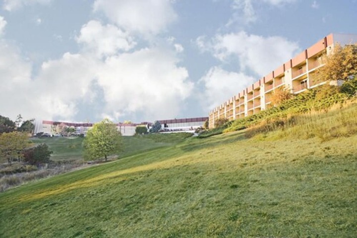 Hotel 10 of 63