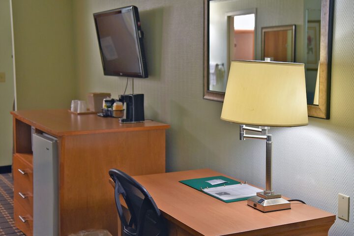 Room 32 of 75