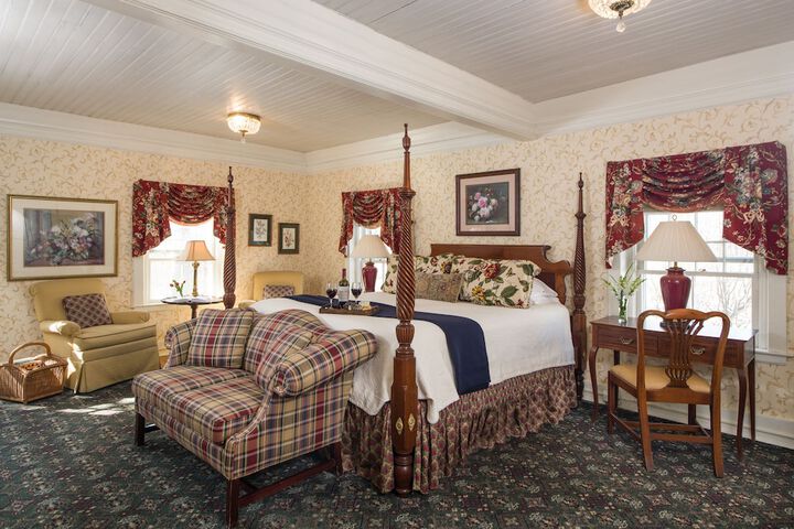 Room 27 of 71