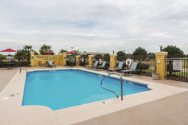 Pool 6 of 53