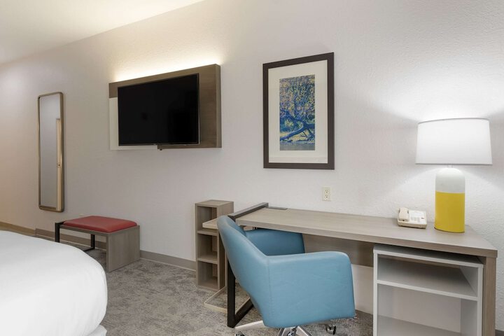 Room 45 of 69