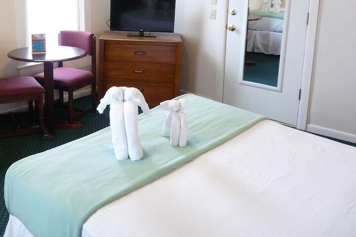 Room 21 of 34