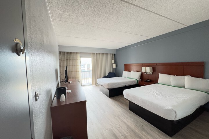 Room 40 of 72