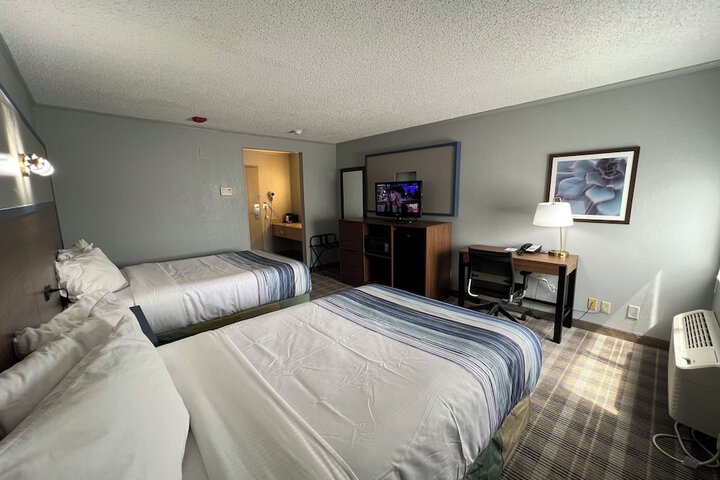 Room 27 of 36