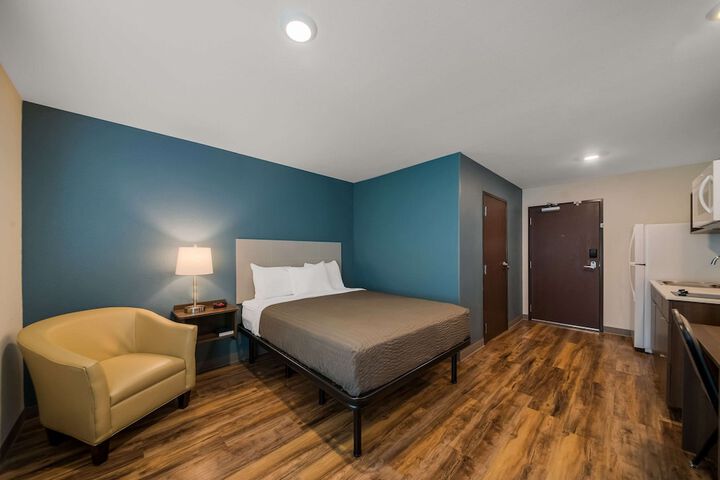 Room 13 of 23