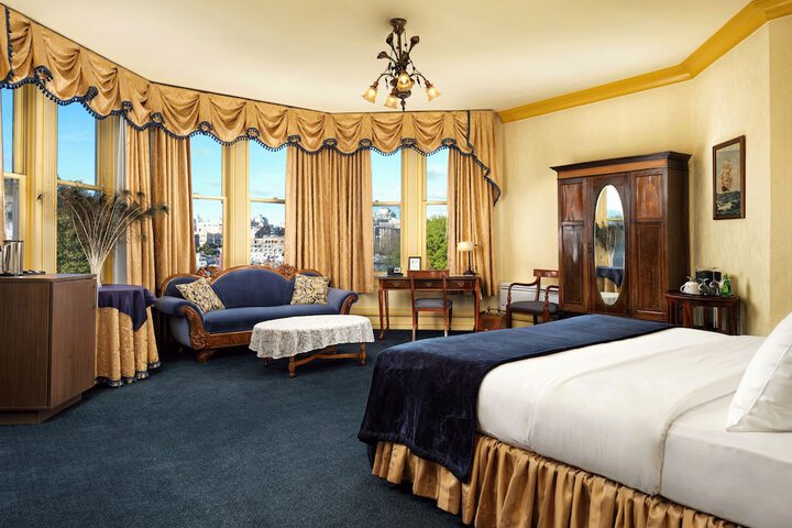 Room 25 of 57