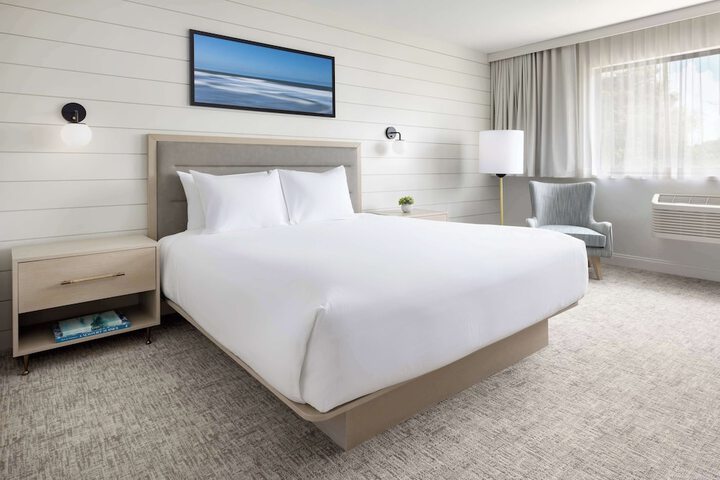 The Pell - Part of JdV by Hyatt