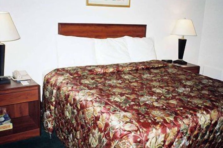 Room 32 of 34