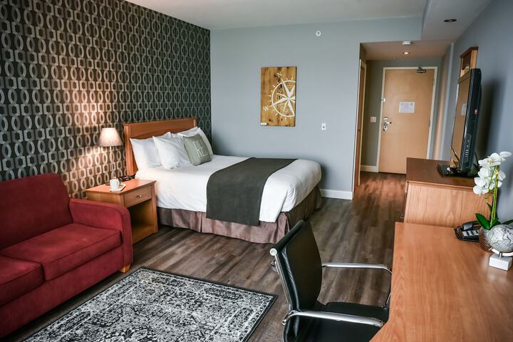 Room 8 of 32