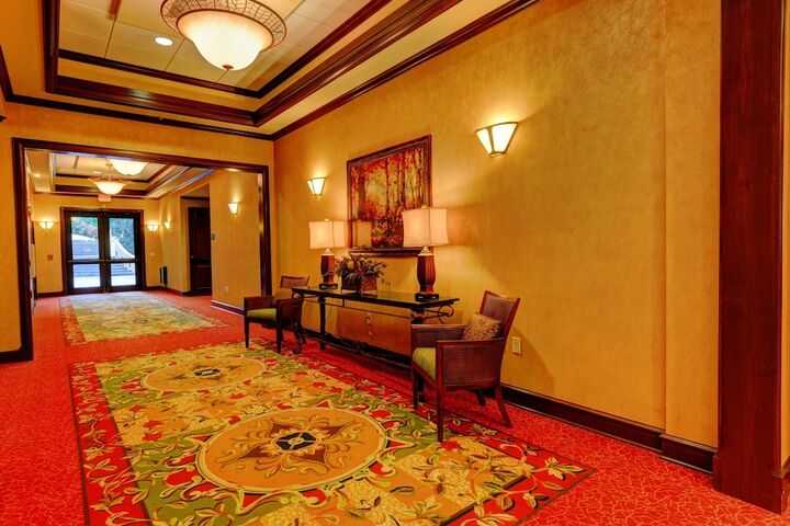 Ballroom/Hall 120 of 137