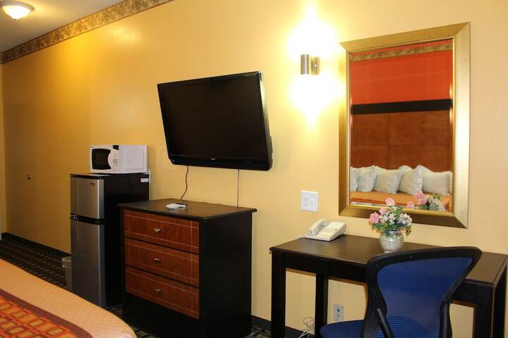 Room 20 of 39