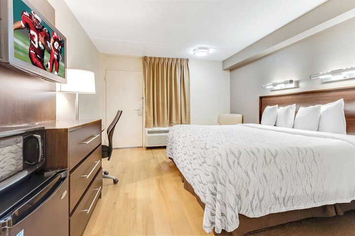 Room 13 of 28