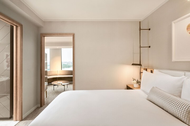 Room 22 of 118