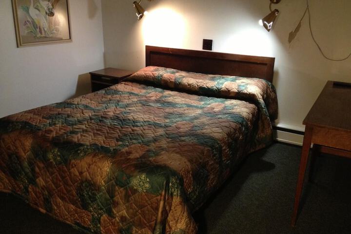 Room 32 of 39