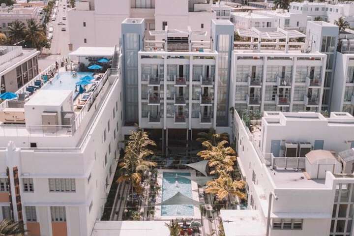 Hotel 3 of 98