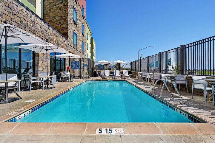 Pool 7 of 55