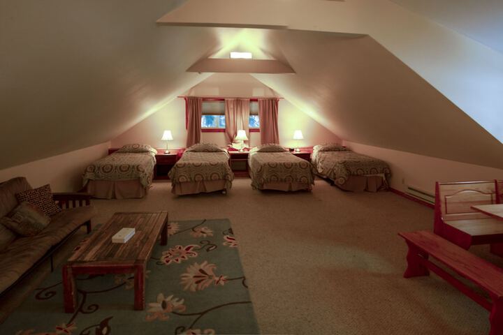Room 37 of 74