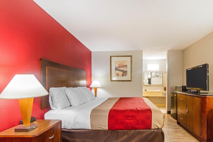 Room 21 of 35