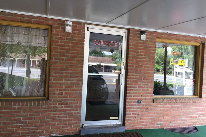 Royal Inn Motel