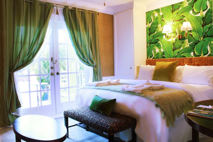 The Riverview Hotel