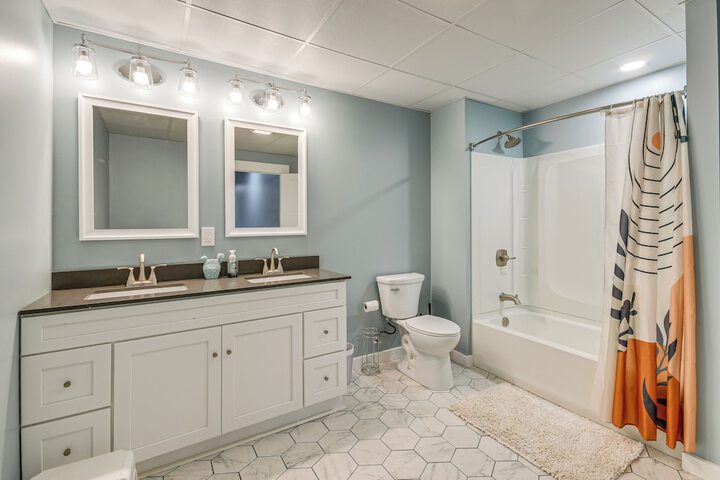 Steps From Oneida Lake: Spacious Gem w / Game Room!