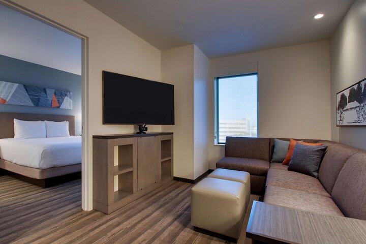 Room 36 of 63