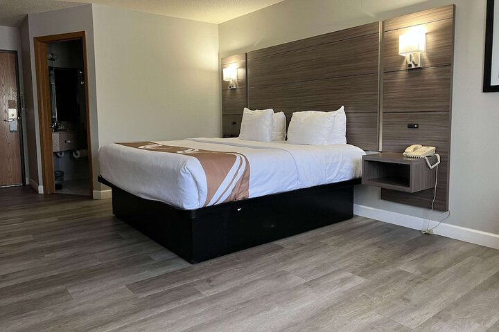 Room 28 of 37