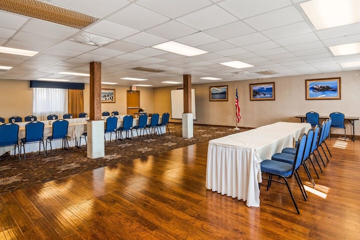 Room 11 of 20