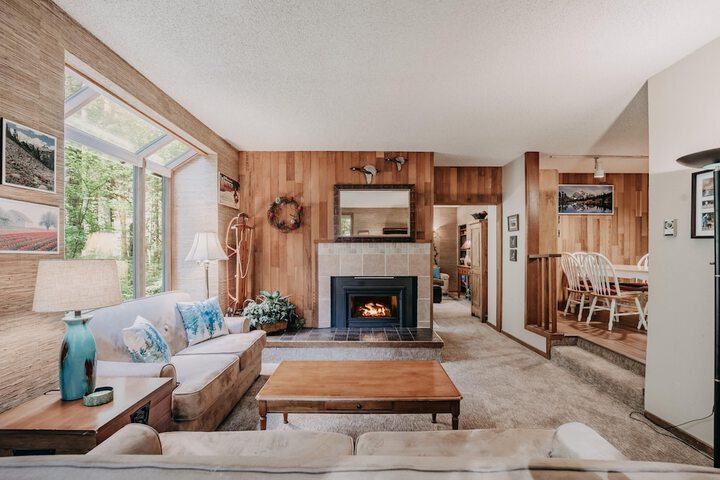 84SW - Sauna - Soaker Tub - Fireplace - Sleeps 6